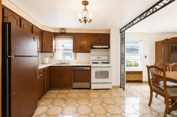 99 Homestead PL, New Rochelle, NY 10801