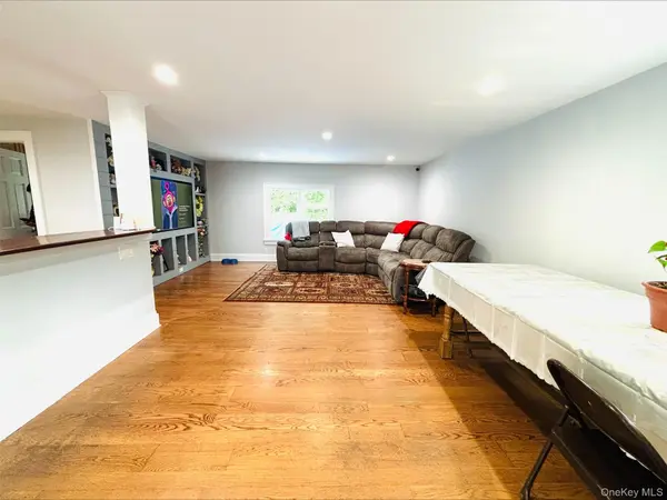 41 Carls Place #41, Riverhead, NY 11901