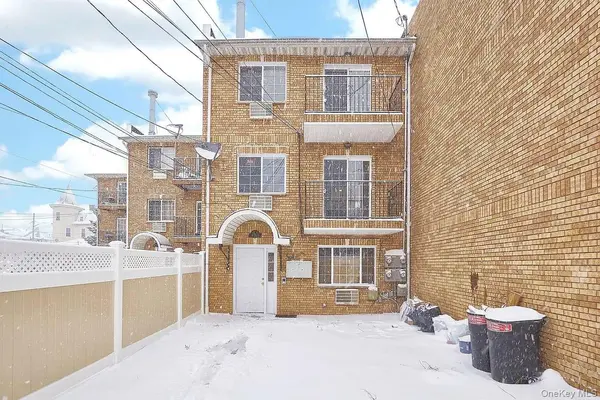 9321 197th ST, Hollis, NY 11423