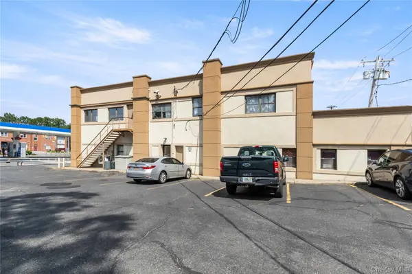 29 Glen Cove AVE #212, Glen Cove, NY 11542
