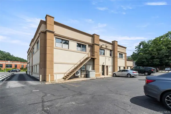 29 Glen Cove AVE #212, Glen Cove, NY 11542