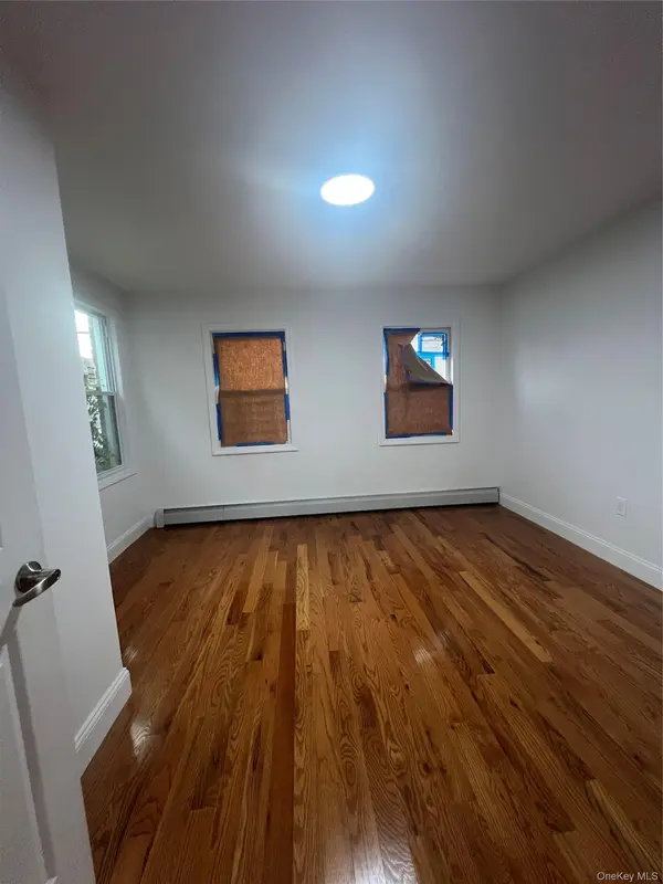 216-25 136th RD, Springfield Gardens, NY 11413