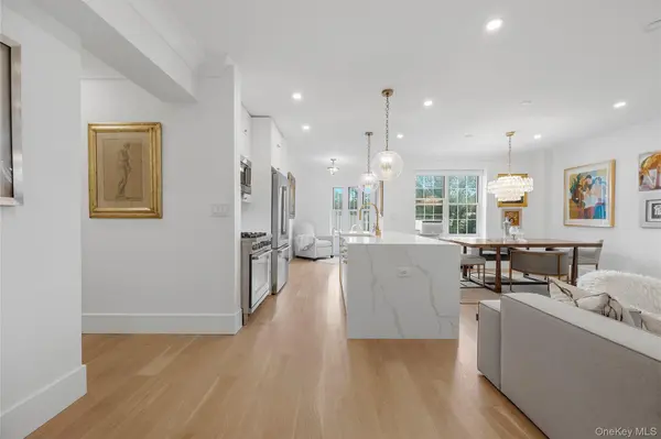 8 Midland Gardens #3i, Bronxville, NY 10708