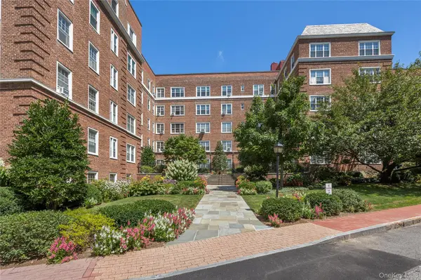 8 Midland Gardens #3i, Bronxville, NY 10708