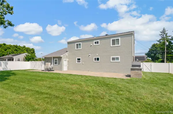 78 Osceola AVE, Deer Park, NY 11729
