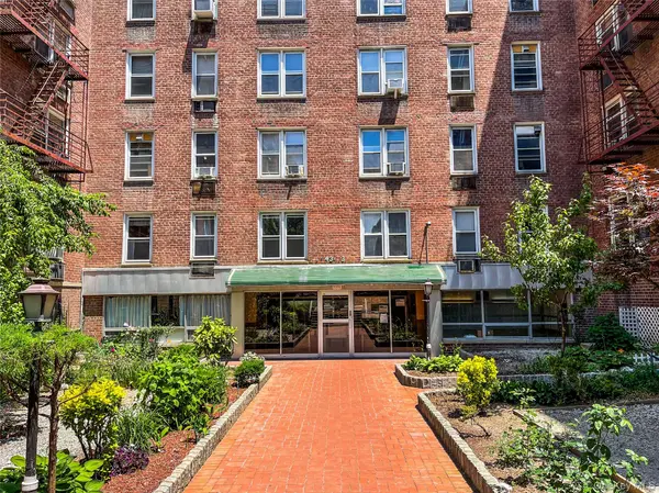 43-43 kissena blvd #306, Flushing, NY 11355