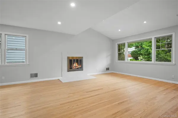 71 Ewart ST, Scarsdale, NY 10583