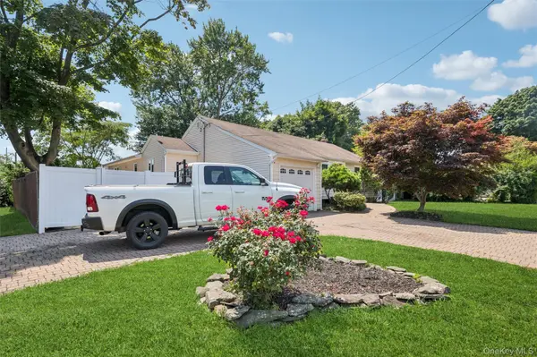 42 Lexington AVE, West Babylon, NY 11704