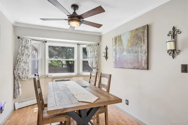 42 Lexington AVE, West Babylon, NY 11704