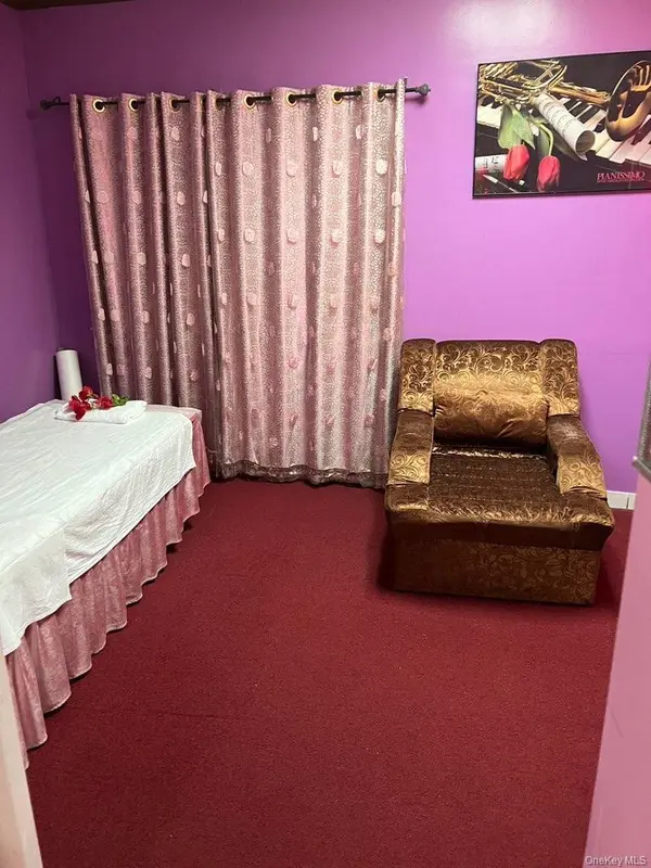 75-25 Parsons BLVD #2F, Fresh Meadows, NY 11366