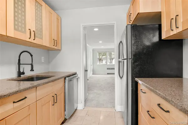 6 Avon CIR #C, Rye Brook, NY 10573