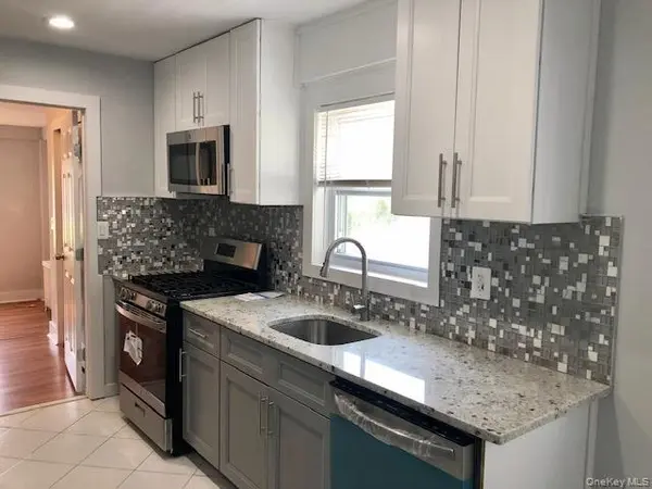 100 Earle AVE #1, Lynbrook, NY 11563