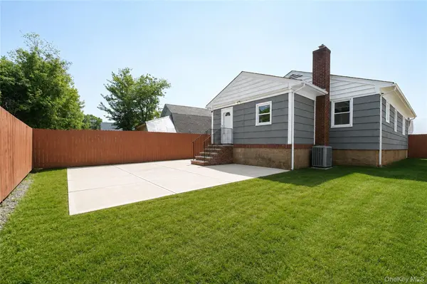 3895 Amboy RD, Staten Island, NY 10308