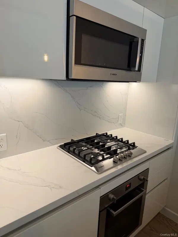 505 W 43rd ST #6L, New York (manhattan), NY 10036