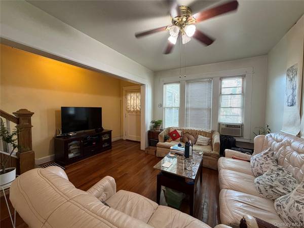 88-31 88th ST, Woodhaven, NY 11421