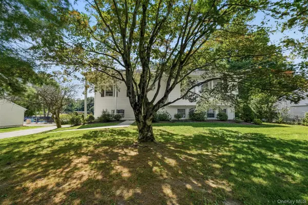 32 Hagan DR, Poughkeepsie, NY 12603