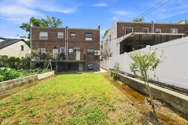 1463 Pelham Pkwy, Bronx, NY 10469