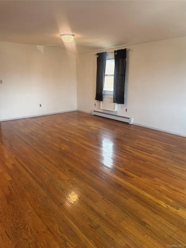 144-87 176th ST, Springfield Gardens, NY 11434