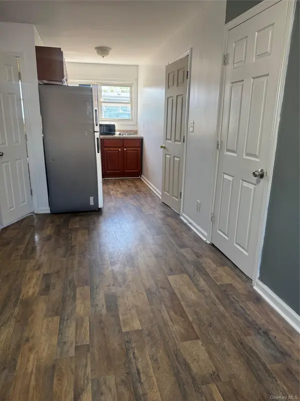 360 Beach 88th ST, Far Rockaway, NY 11693