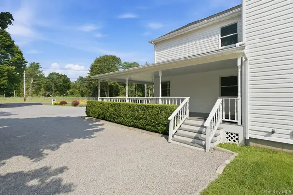 250 Montauk HWY, East Moriches, NY 11940