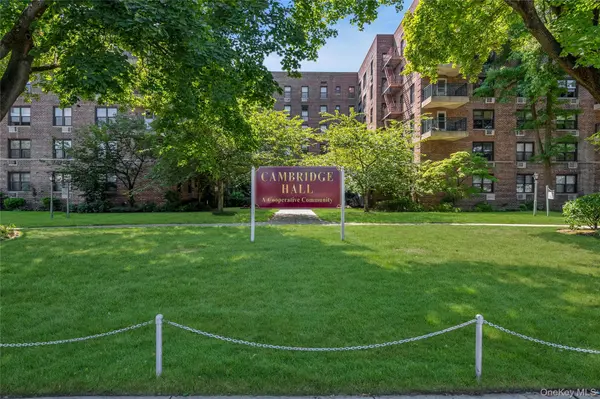 224-24 Union TPKE #3K, Oakland Gardens, NY 11364