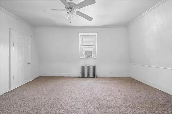 1524 124th ST, College Point, NY 11356