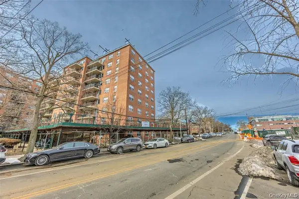 7150 Parsons BLVD #1002, Flushing, NY 11365