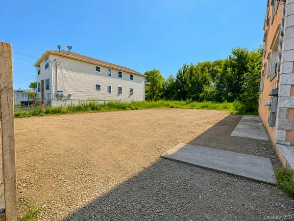 330 Beach 84, Arverne, NY 11693