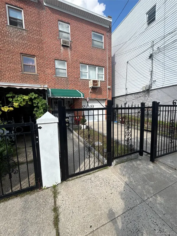 939 E 229th ST, Bronx, NY 10466
