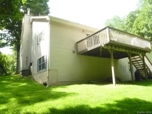 2 Frozen Ridge RD, Newburgh, NY 12550