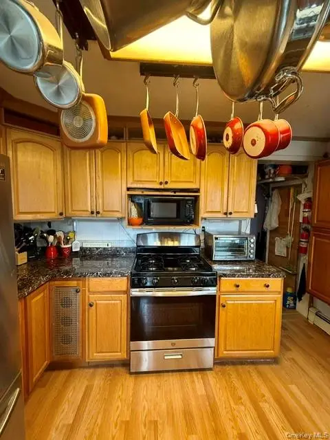30 W 11th RD, Broad Channel, NY 11693
