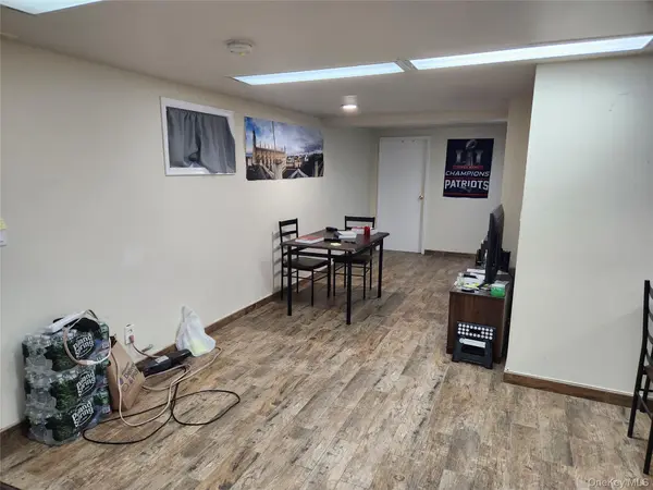 73-04 173 ST #1, Fresh Meadows, NY 11366