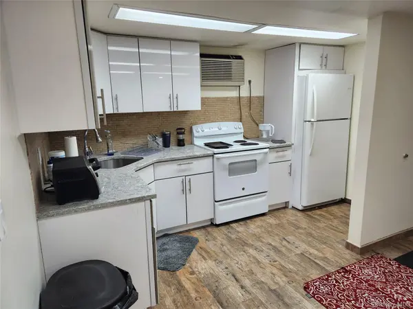 73-04 173 ST #1, Fresh Meadows, NY 11366