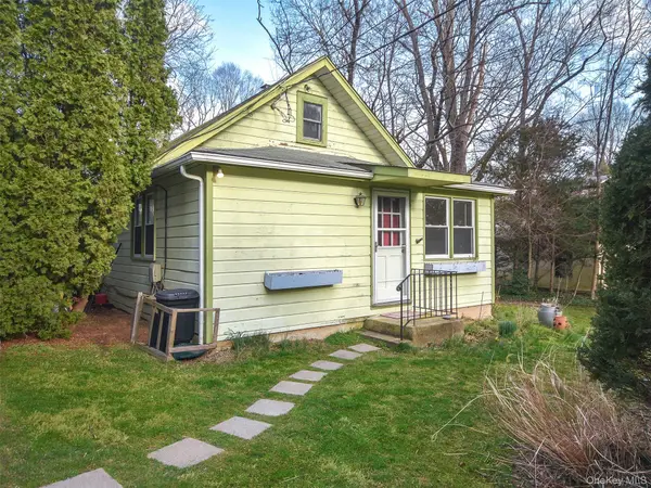67 Glenlawn AVE #Cottage, Sea Cliff, NY 11579