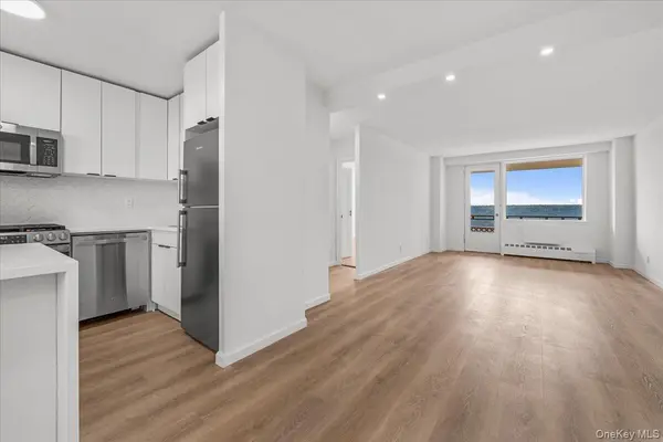 5800 Arlington AVE #16L, Bronx, NY 10471