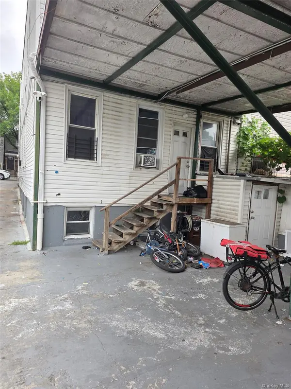 81-22 102nd AVE, Ozone Park, NY 11416