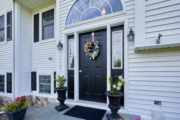 274 Robinson LN, Wappingers Falls, NY 12590