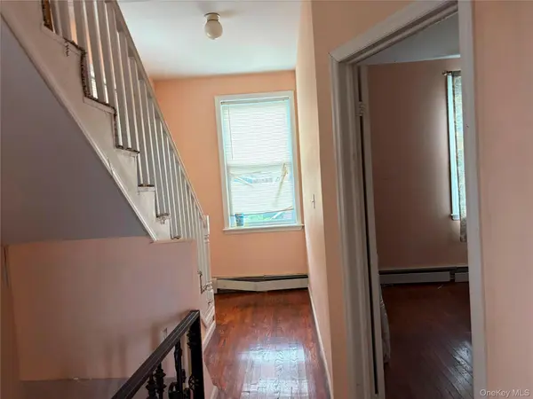 4107 Lowerre PL, Bronx, NY 10466