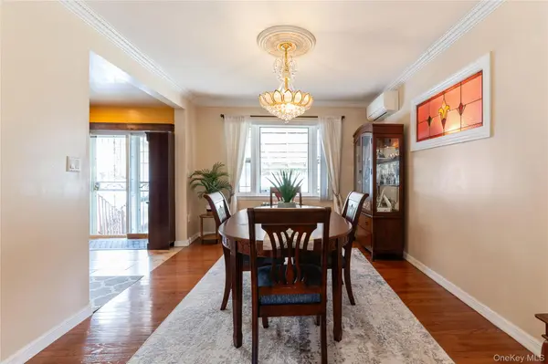 89-72 216th ST, Queens Village, NY 11427
