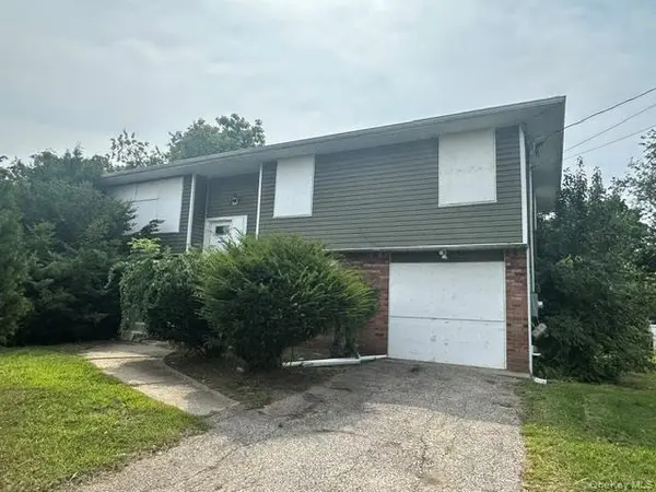 110 Nathalie AVE, Amityville, NY 11701