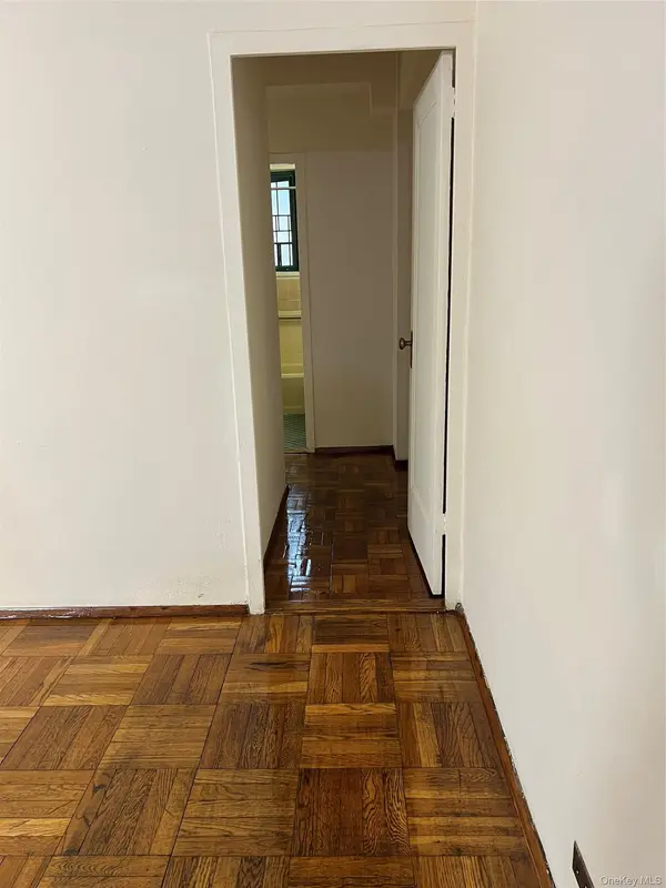 1569 Metropolitan AVE #5C, Bronx, NY 10462