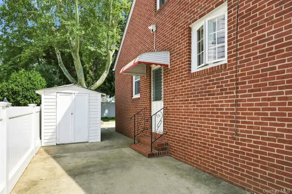 201 E Chester ST, Valley Stream, NY 11580