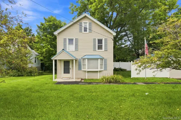 344 Broadway #9W, Ulster Park, NY 12487
