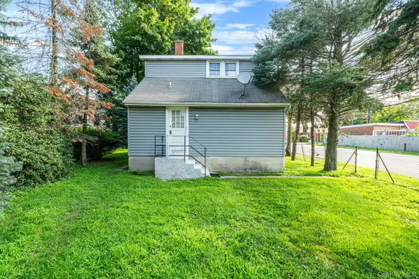197 McKay RD, Huntington Station, NY 11746