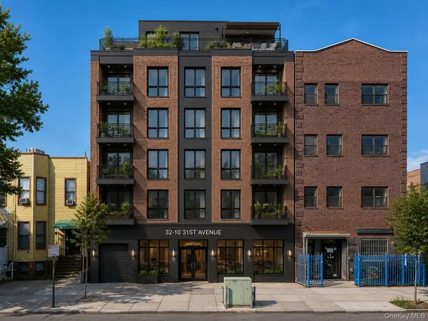 3210 31st AVE, Astoria, NY 11106