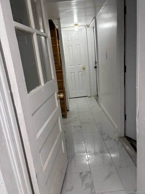 1031 E 241st ST, Bronx, NY 10466