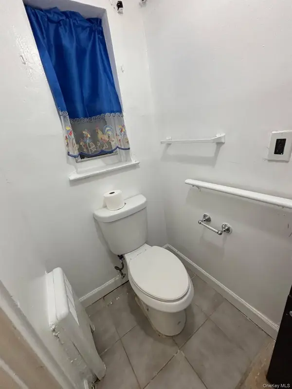 1031 E 241st ST, Bronx, NY 10466