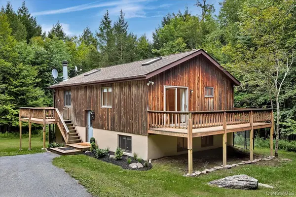 307 Bobillen DR, Jewett, NY 12444