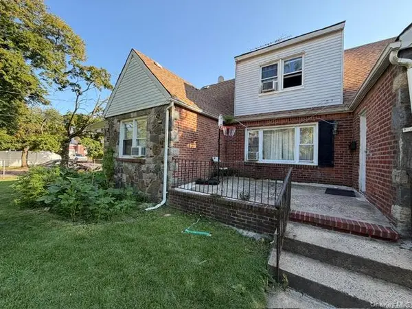 134 Stuart AVE, Valley Stream, NY 11580