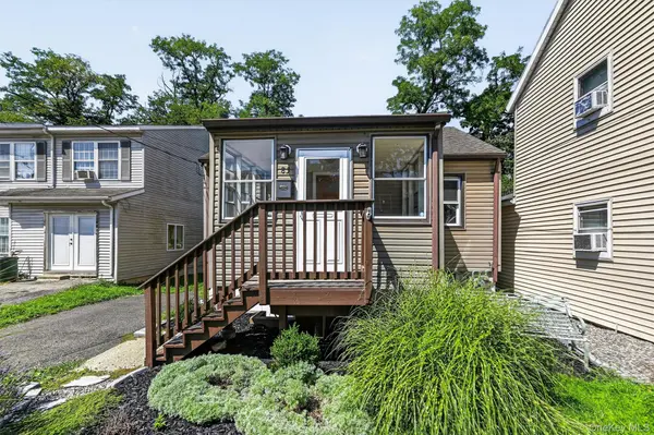 83 Center ST, Highland Falls, NY 10928
